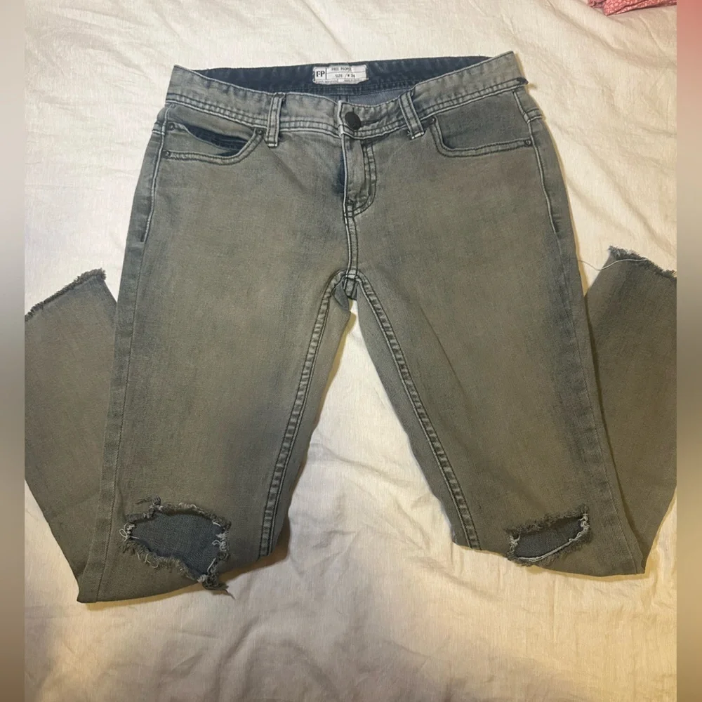 Free People Women’s Charcoal Straight Jeans